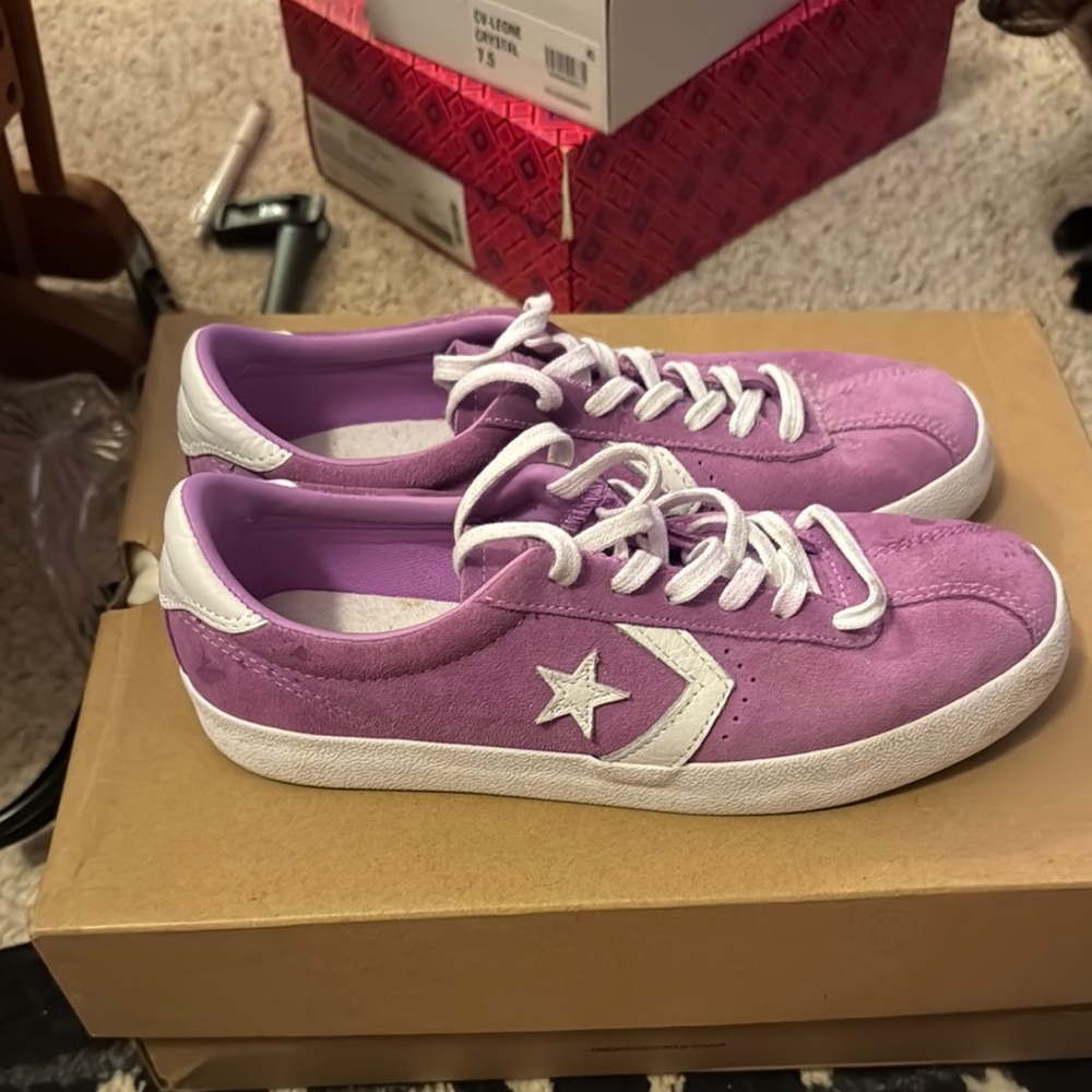 Converse Women's Purple Sneakers